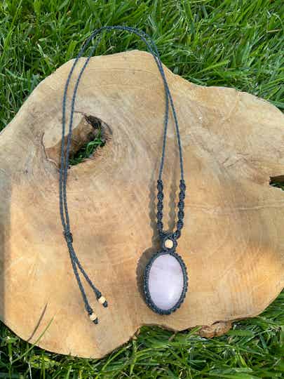 Macrame ketting Rozenkwarts 3