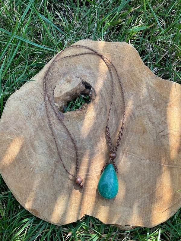 Macramé ketting met Amazoniet druppelvorm