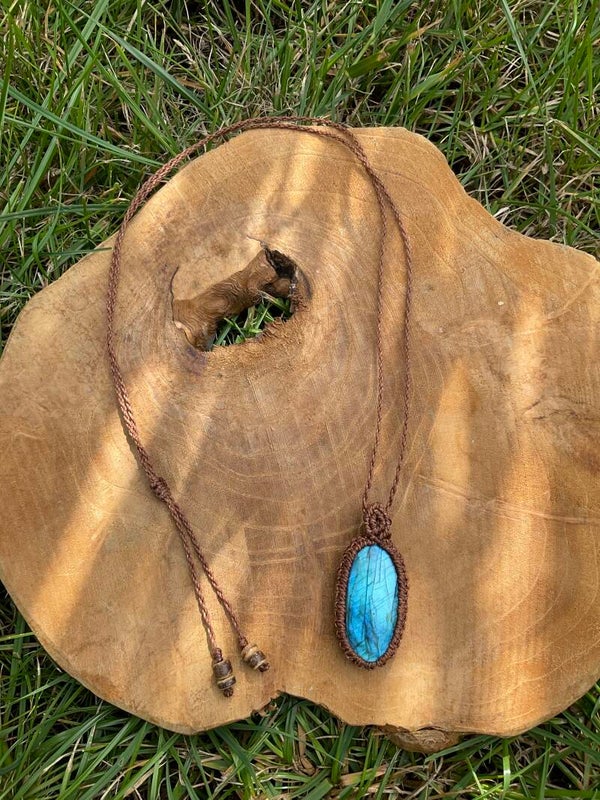 Macramé ketting met Blauwe Labradoriet AA kwaliteit