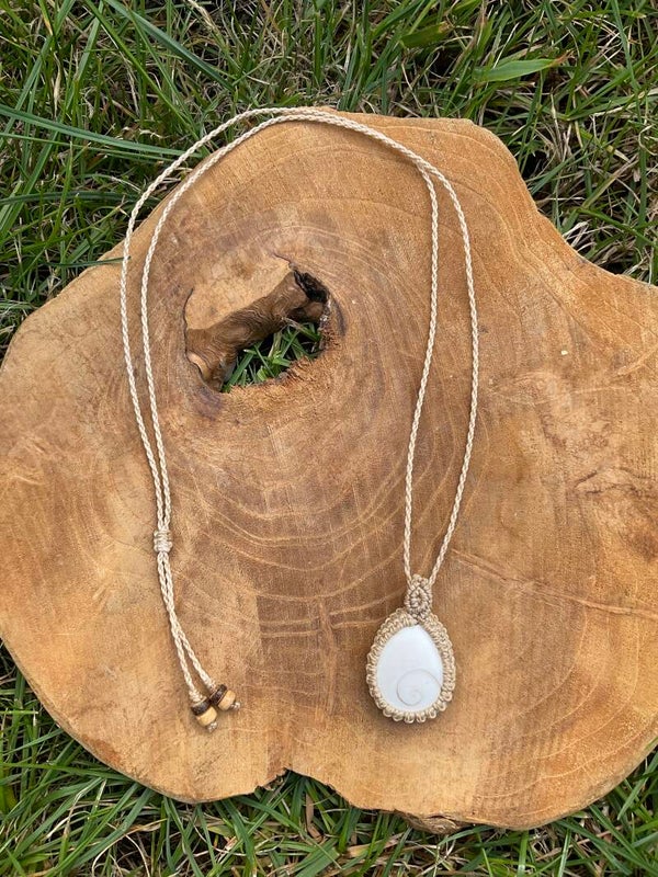 Macramé ketting met Shiva Oog 2