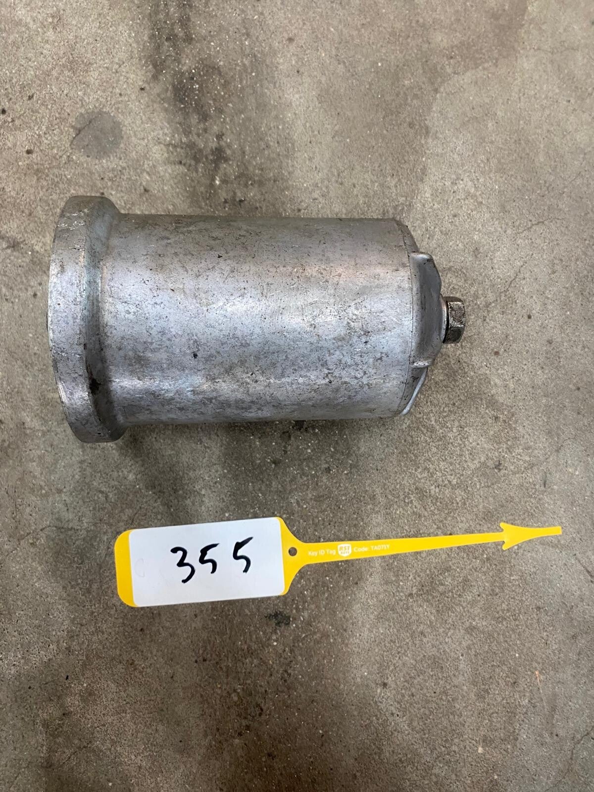 Oliefilterhuis Mercedes M115 (gebruikt)