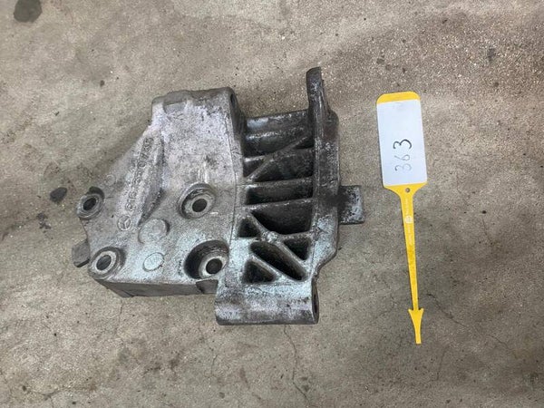 Dynamo steun OM615/616/617 (Gebruikt)