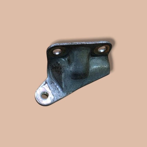 Steun Brandstofpomp OM616 (gebruikt)