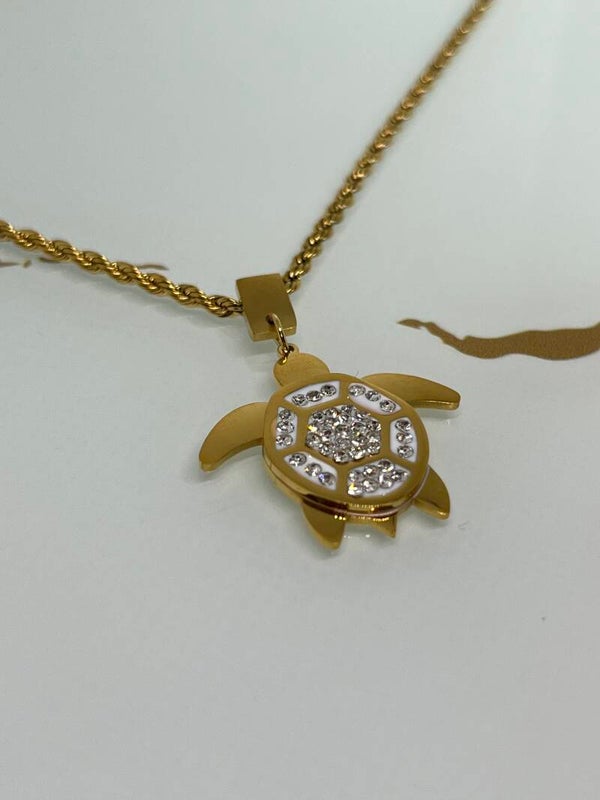 Tiana : collier Pendentif Tortue Incrusté Acier Inoxydable