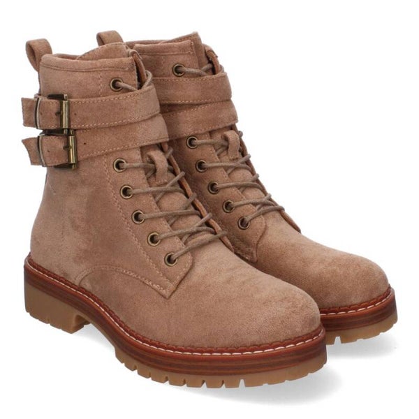 Botas de Mujer: Estilo Moderno, Comodidad y Audacia