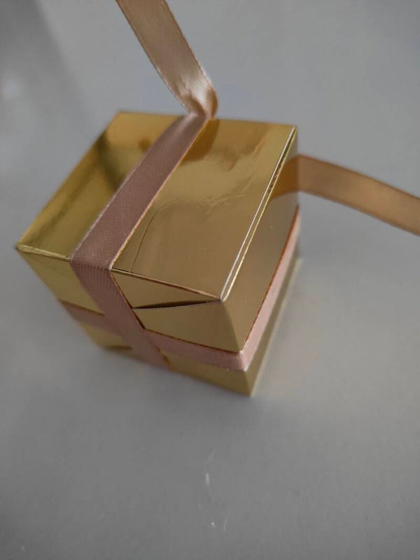 Gold luxe cadeau box