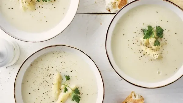 VERSE Aspergesoep - Prijs Per Persoon (Levering 05/04/2026)