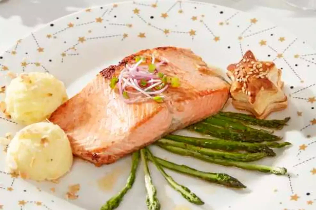 VERSE Groene Asperges, Zalmfilet & Puree (Met Witte-Wijnsaus) - Prijs Per Persoon (Levering 17/05/2026)
