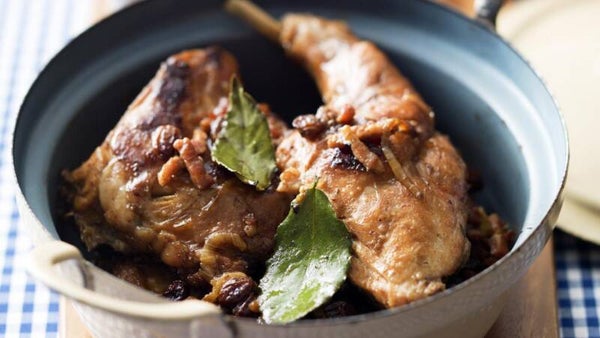 VERS Konijn Op Grootmoederwijze & Aardappelen Uit De Oven - Prijs Per Persoon