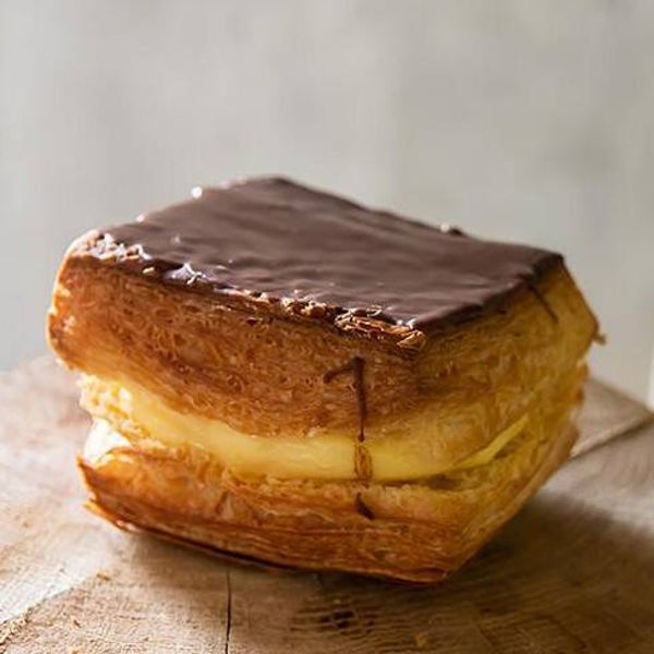 Zelfgemaakte ChocoladeCrémekoek - Prijs Per Persoon (Levering 26/07/2026)