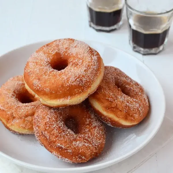 Zelfgemaakte Donuts (4 Stuks) - Prijs Per Persoon (Levering 26/07/2026)