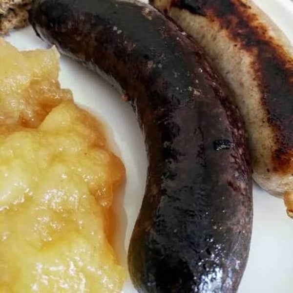 Beuling Met Gebakken Aardappelen & Huisgemaakte Appelmoes - Prijs Per Persoon (Levering 19/07/2026)