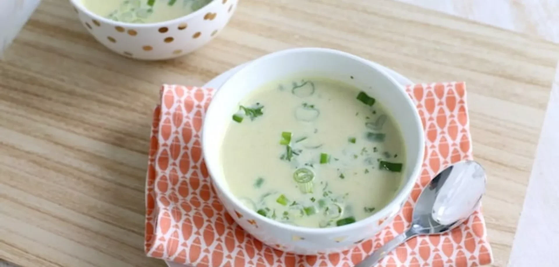 VERSE Lente-ui soep - Prijs Per Persoon (Levering 05/04/2026)