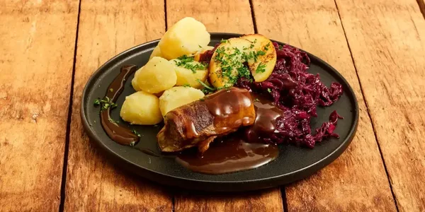 VERSE Rode Kool Met Aardappelen & Boomstammetje - Prijs Per Persoon