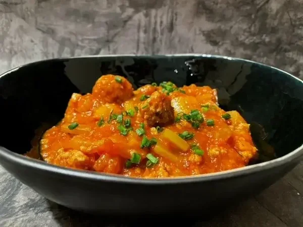Selder Met Gehaktballen In Tomatensaus & Gekookte Aardappelen - Prijs Per Persoon (Levering 15/07/2026)
