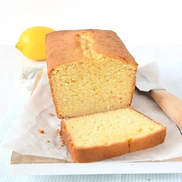 Zelfgemaakte Citroencake - Prijs Per Persoon (Levering 12/07/2026)