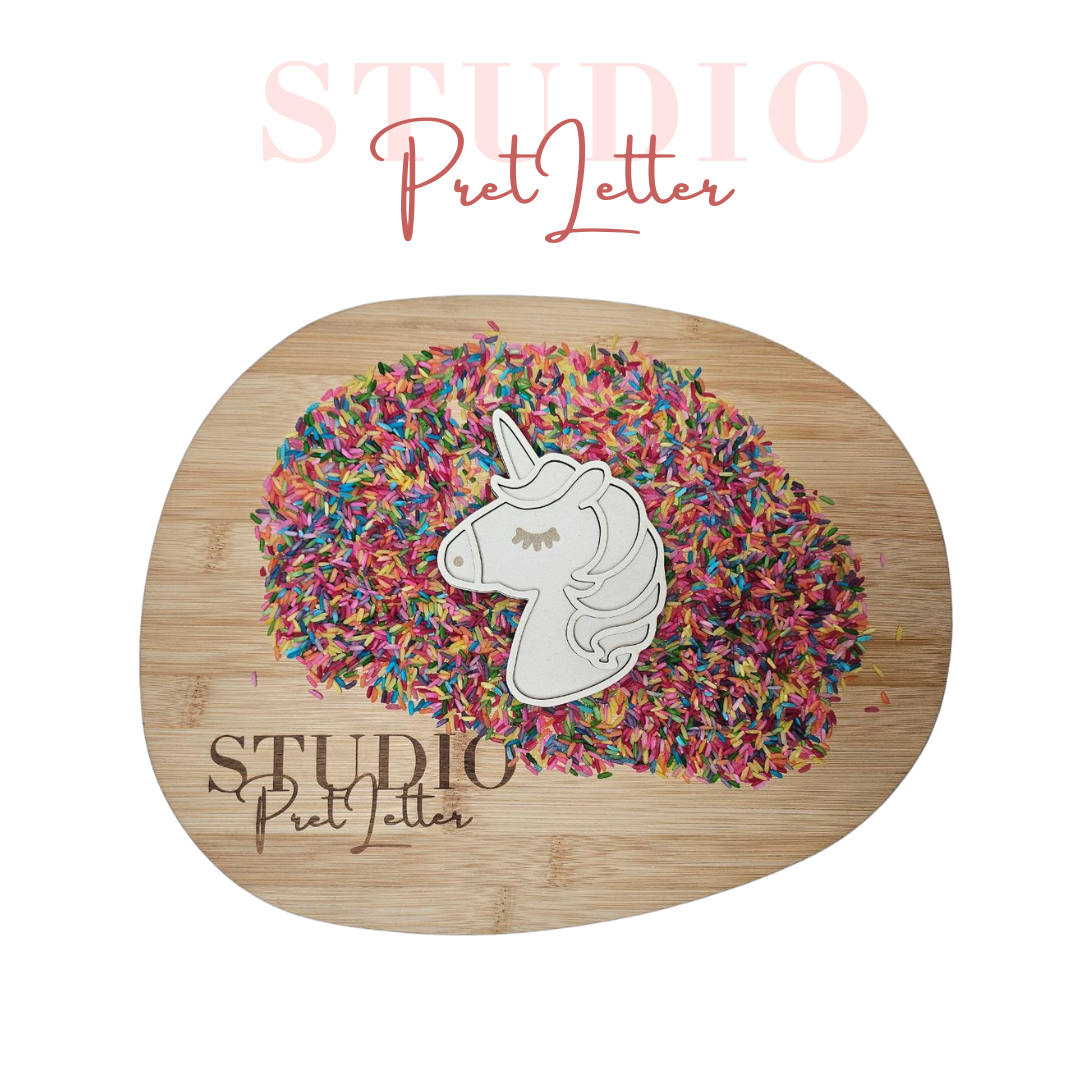 Vulvorm Only Unicorn hoofd oog dicht