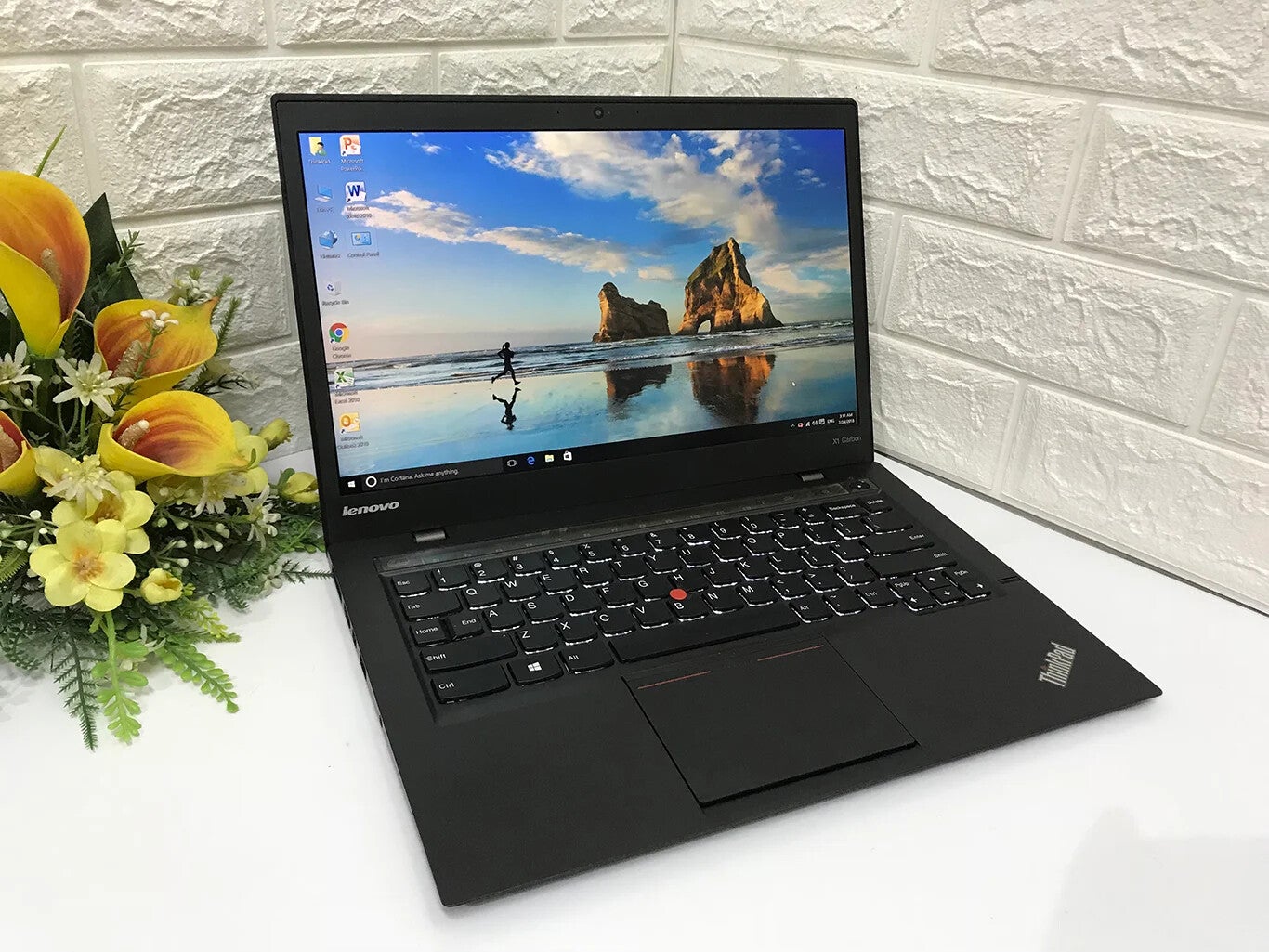 LENOVO Thinkpad X1 CARBONE i5 génération 5 SSD TACTILE