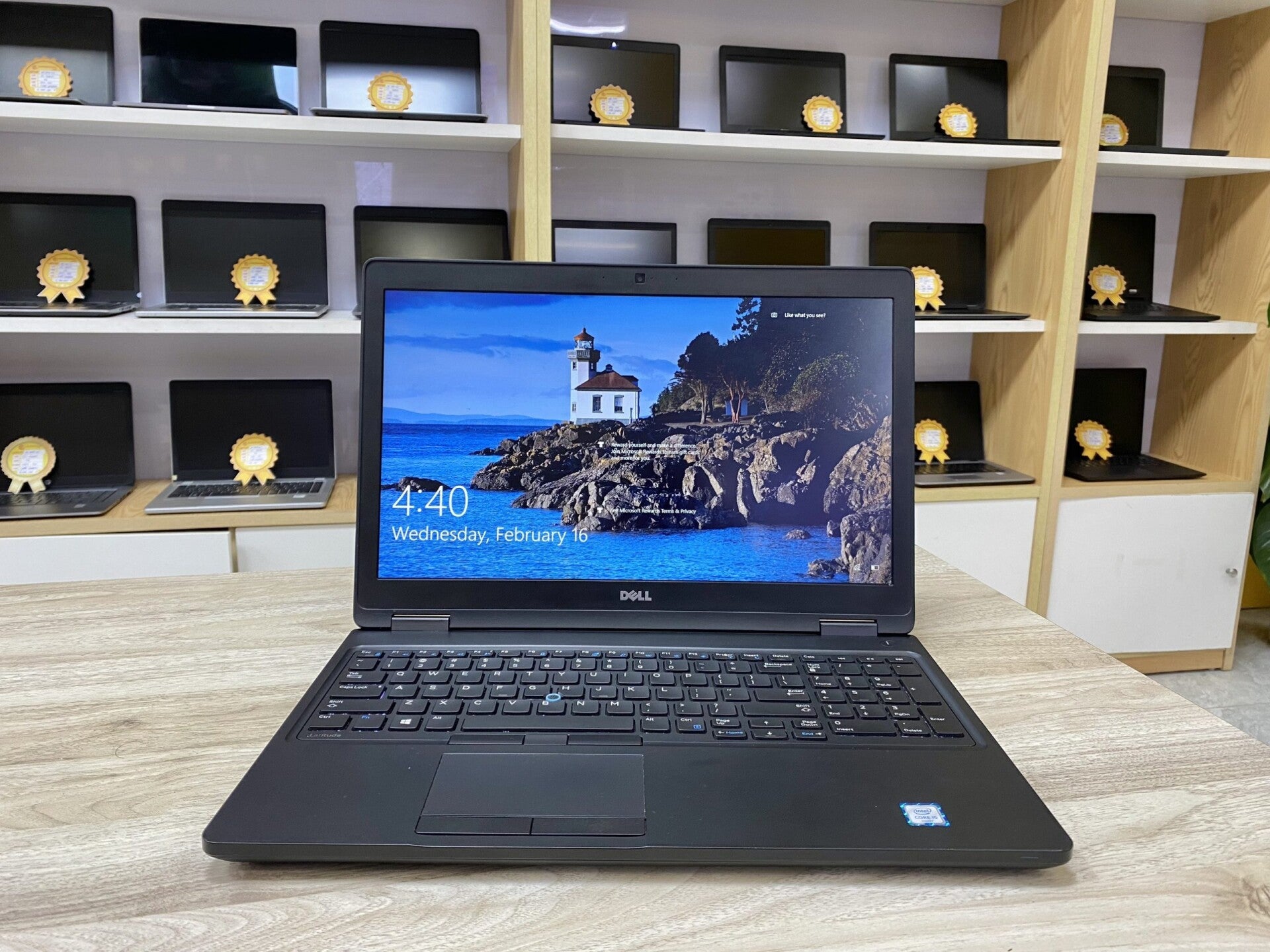 Pc portable DELL 5550 core i5 15.6 pouces  8 GIGAS RAM garantie 1