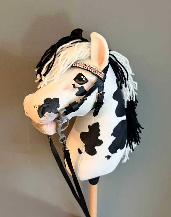 Hobby horse “Floortje” (Size S) incl. hoofdstel
