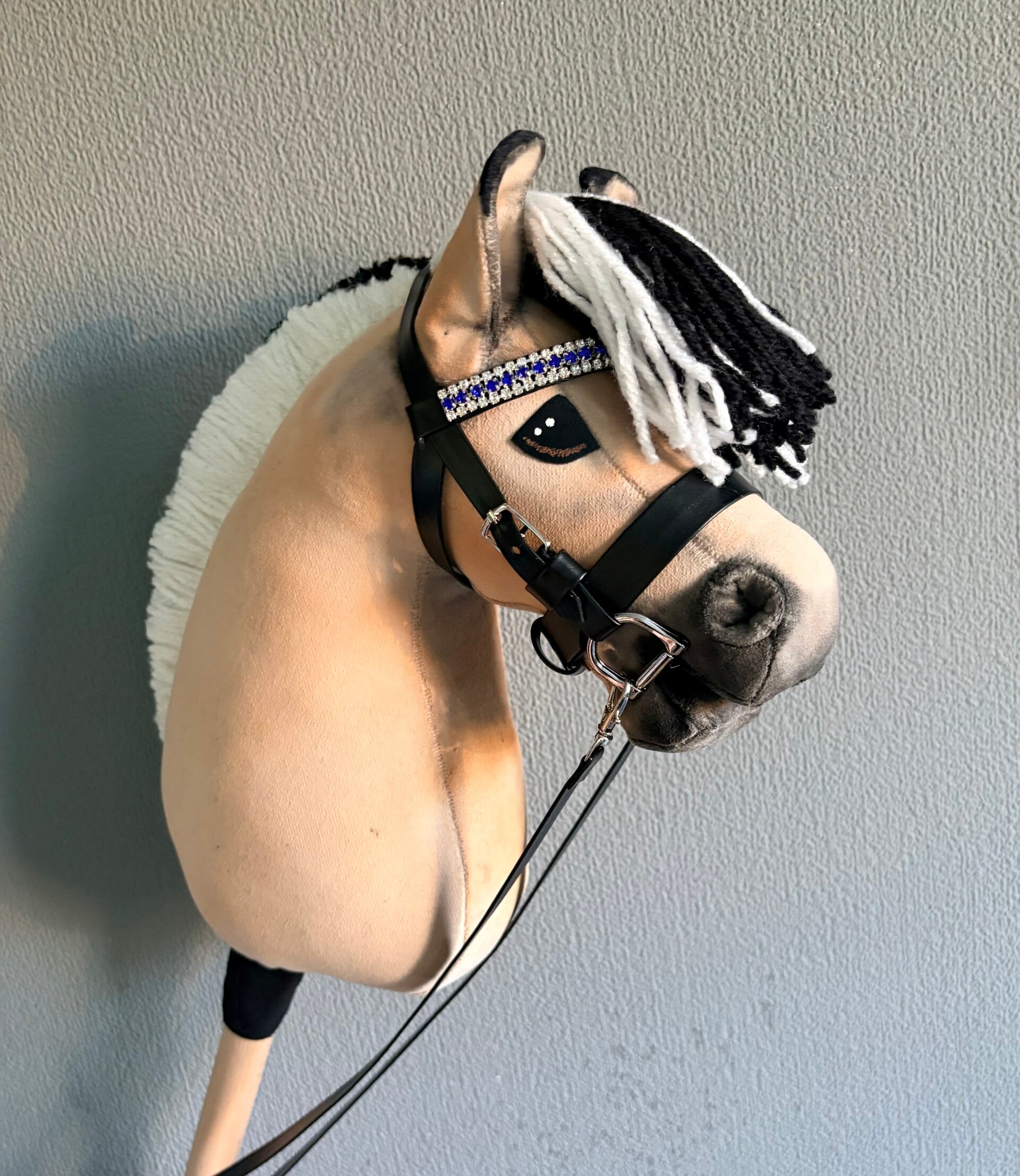 Hobbyhorse “Biscuit” (maat S) inclusief hoofdstel