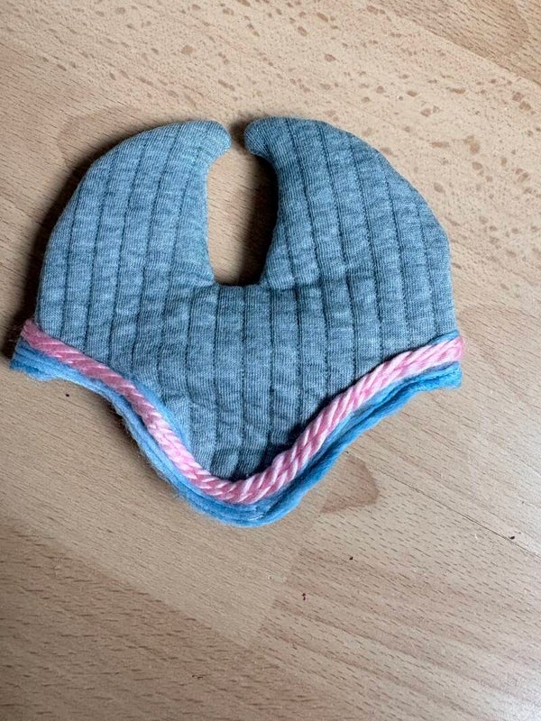 Oornetje “zeegroen/roze” (maat L)