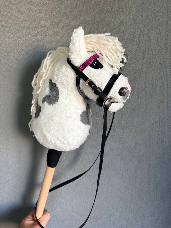 Hobbyhorse “Surprise” (mini Shet) incl. hoofdstel