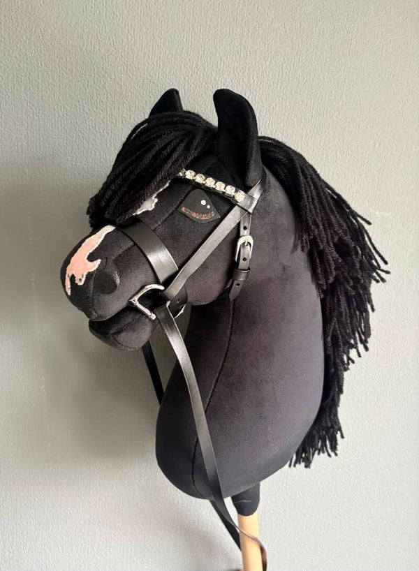 Hobby Horse “Shadow” (maat M) incl. hoofdstel