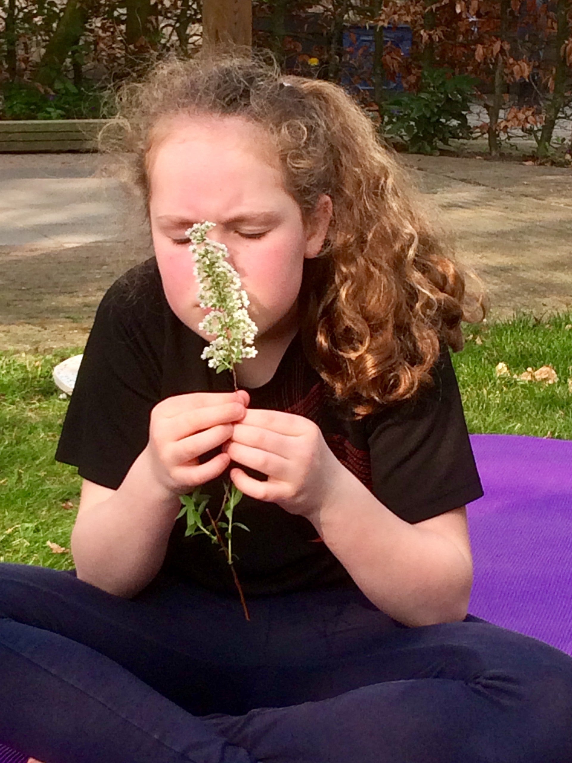 Met kinderyoga in Oirschot, meer balans, zelfvertrouwen, concentratie, beter slapen.