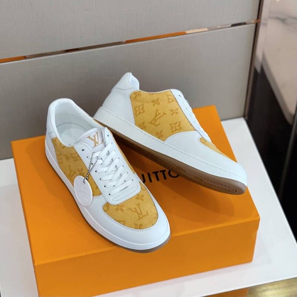 Low Top Sneakers #18