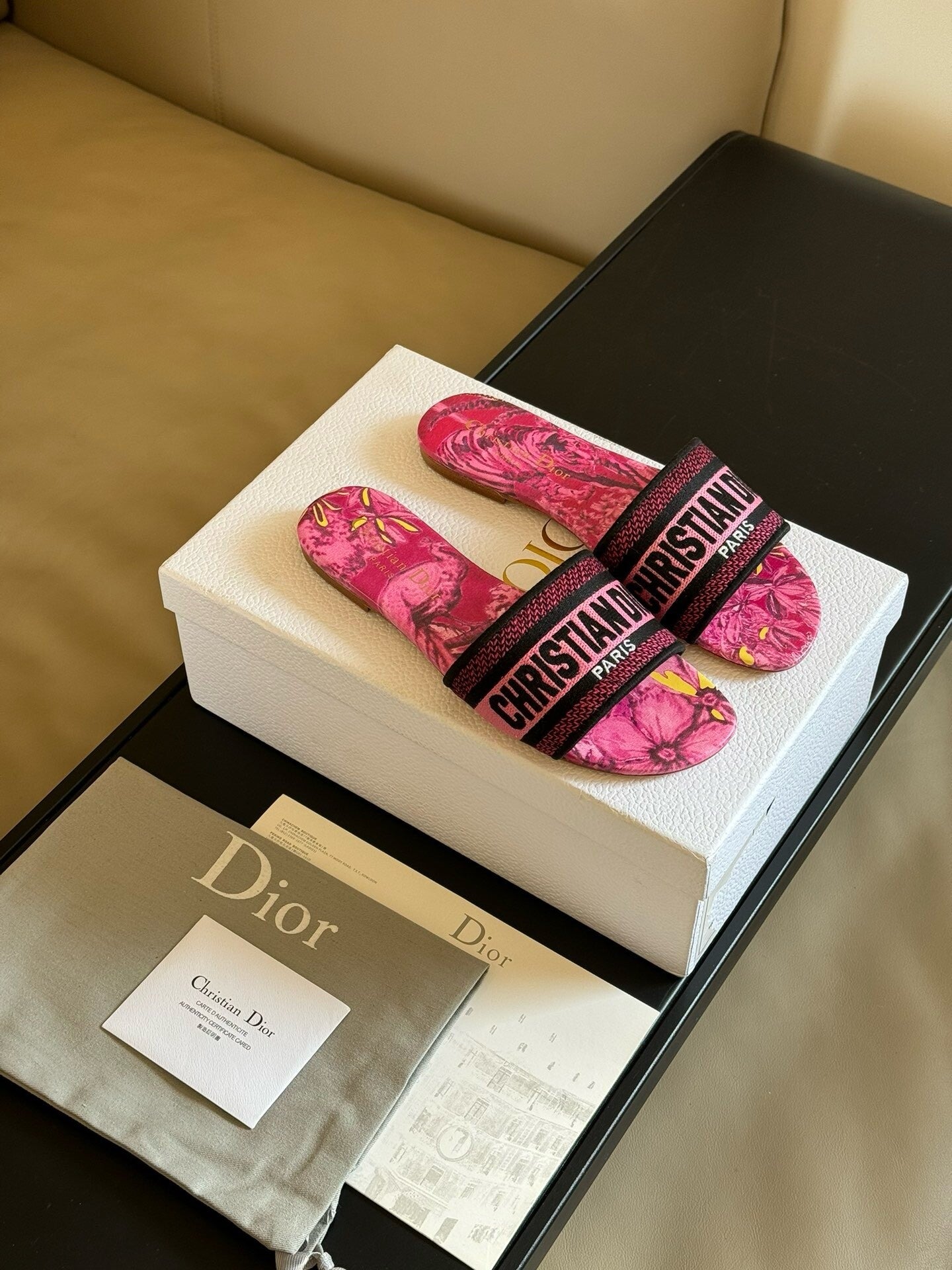 “24 new style slides