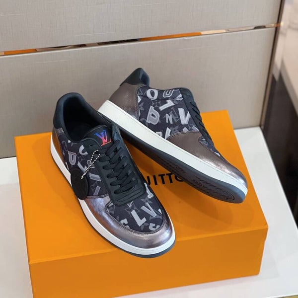 Low Top Sneakers #16