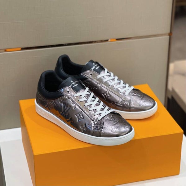 Low Top Sneakers #11