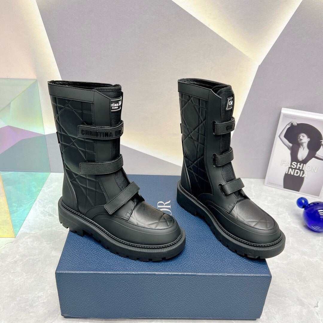 Women boots “23
