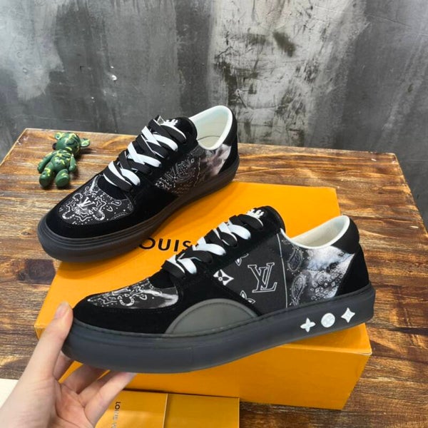 L-V Low top Sneakers #1
