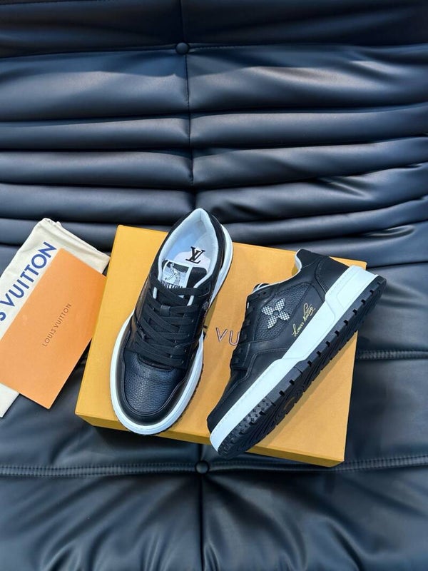 “24 Low-Top Sneakers