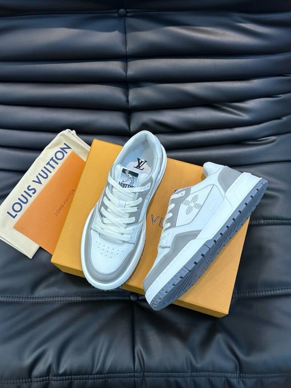 “24 Low-Top Sneakers