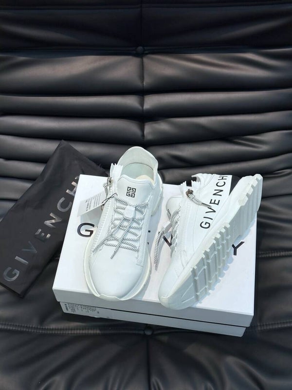 GVC low-top sneakers