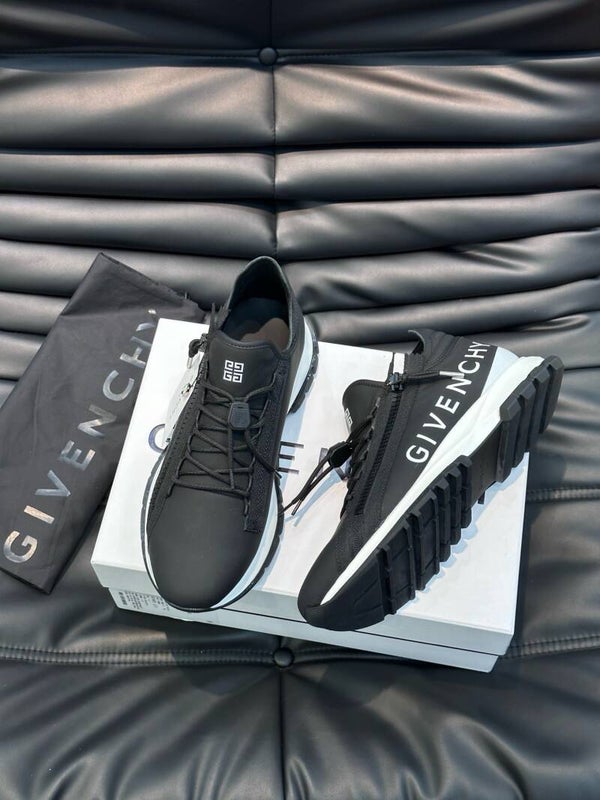 GVC low-top sneakers