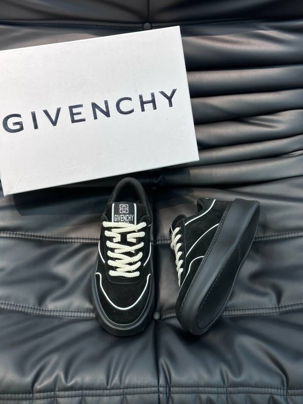GVC low-top sneakers