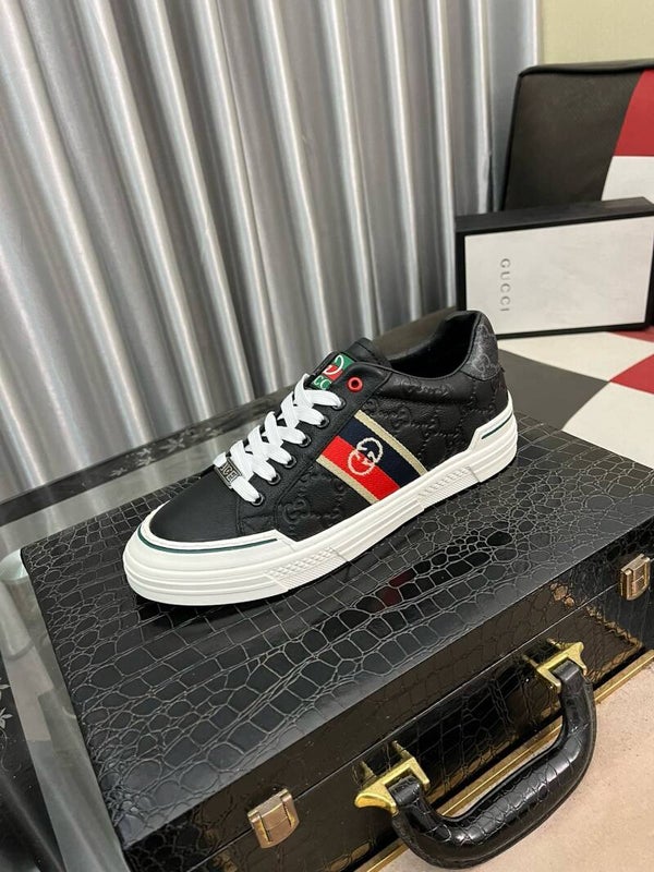 “25 Gucci Sneakers