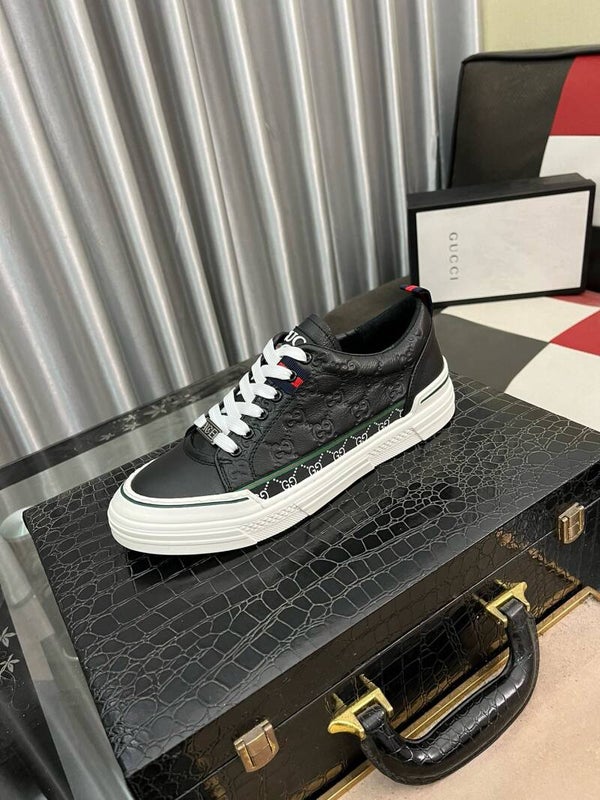 “25 Gucci Sneakers