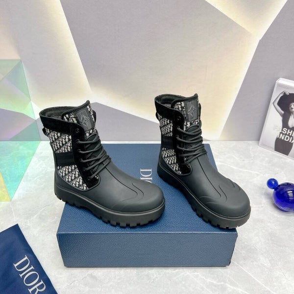 Women boots “23