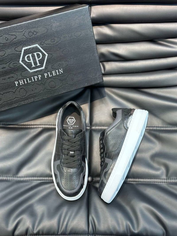 PP Sneakers
