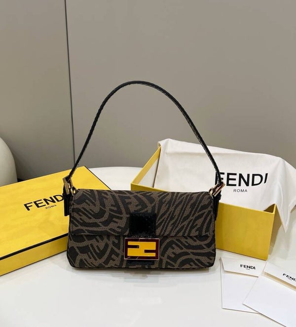 FENDI “24 Bag for Women 𝐁𝐚𝐠𝐮𝐞𝐭𝐭𝐞 𝟏𝟗𝟗𝟕 𝐕𝐞𝐫𝐭𝐢𝐠𝐨