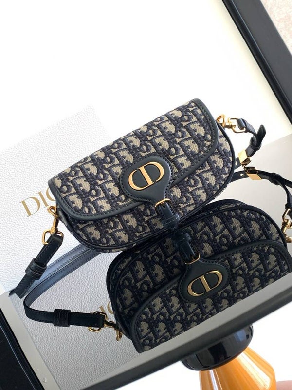 Oblique handbag “24