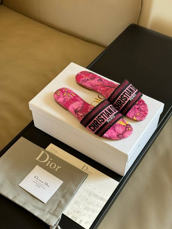 “24 new style slides