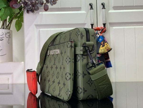 LV trio Messenger “24 Bag