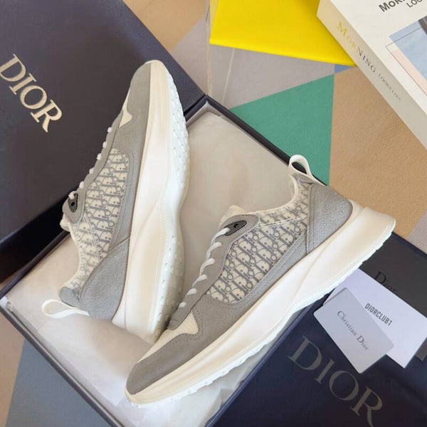 Classic series B25 runner sneakers