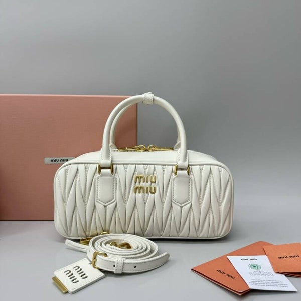 Miumiu Matelasse mid bag